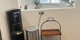 408 W Queen St Gallery 12