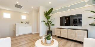 320 Junco Gallery 21