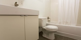 5229 S. Drexel Boulevard Gallery 22