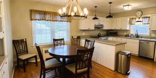 Charming Single-Family Home Great Neighborhood Gallery 3