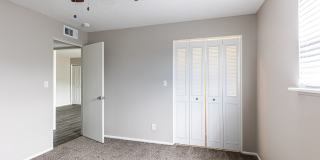 Mission Manor Apartments Gallery 3