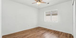 3 Bedroom 1 bath Duplex available in Loveland 3 Bedroom 1 bath Duplex available in Loveland Gallery 16