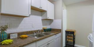 Creekside Apartments Gallery 2
