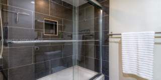 3095 N Oakland Forest Dr Gallery 20