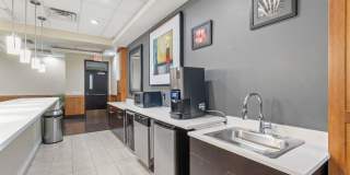 430 Oak Grove Gallery 27