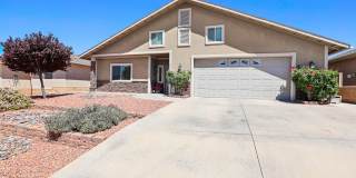 Prestine 4 bedroom home near the Golf Course Gallery 1