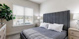55+ Active Adult Apartment Homes - Ivy Point Klein Gallery 3