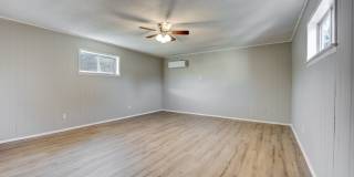 FREE MONTH RENT! Freshly Updated 3 Bedroom House Gallery 9