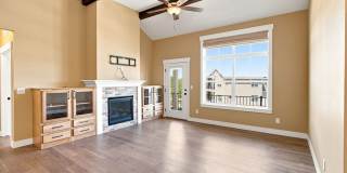 Pristine 2 bedroom plus office - Flats at Centerra Gallery 1