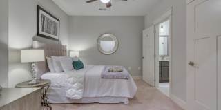 525 East Apartments Gallery 4