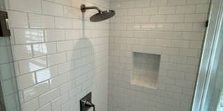 *DREAM LOCATION* 6BR Completely Renovated Duplex Gallery 29