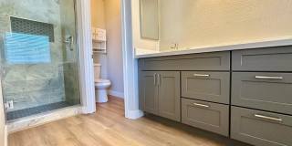 4781 W Harrison Street Gallery 16