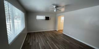 2 Bedroom House - Close to UNR Gallery 1