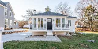 Williams Bay Pet-Friendly Furnished Home Available for Monthly & Mid-Term Rentals Gallery 1
