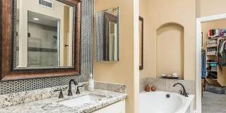8331 E CACTUS WREN Road Gallery 20