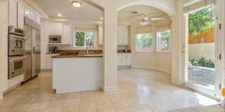 2009 Elm Avenue Gallery 10
