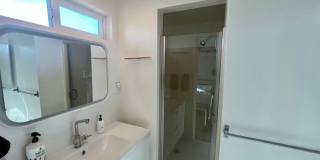 3 Bedroom 2 Bathroom - Fully Furnished - Mid Century Modern Gallery 4