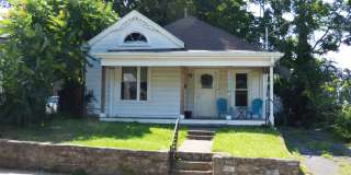 Vintage, Renovated SF House! High Ceilings, HW Floors, Covered Porch, Off-Street Parking! Gallery 1
