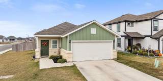 Room in 3 Bedroom Home at Sweetgrass Gallery 1