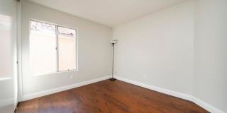 Beautiful 4Br/2.5Ba Home With Private Yard In Shadowridge!! Gallery 24