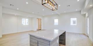 5639 Riverton Ave Gallery 7