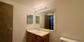 Lovely 1 Bedroom, 1 Bathroom Lakewood Condo! Community POOL!!! Gallery 15