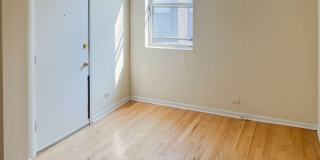 2519-27 N Lincoln Gallery 25