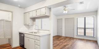 1000 Rambling Oaks - 6 Gallery 7