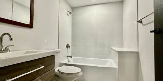 Luxurious 5-bed/4 bath Fort Hill apartment near Near BU and Northeastern - great location! Gallery 9