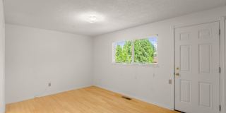 Updated 3Bed/2Bath single story ranch Gallery 14
