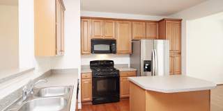 Dog-Friendly Pavilions at Pantops Townhome Gallery 10