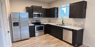 MOVE-IN SPECIAL! Gallery 16
