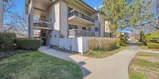 Ground Level 2 Bedroom 2 Bathroom Condo- Gated Murray Community Gallery 1