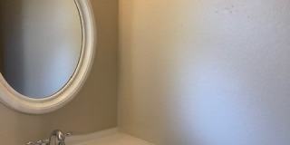 2 Bedroom 1.5 bath Townhome! Gallery 13