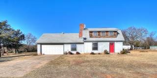 Beautiful 2 bed Ranch style home on 5 acres! Gallery 1