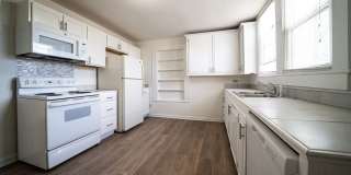 1/2 Mo Off Special - Historic area - China Grove- 1 bed,1bath Unit Gallery 12