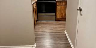 Charming 2-Bedroom 2-bathroom Apartment in the Heart of Chesterton! Gallery 3
