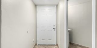 Townhome in Phoenix Gallery 7