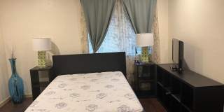 Large partially furnished townhome - WON'T LAST Gallery 16