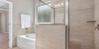 2525 Portland Avenue Gallery 15