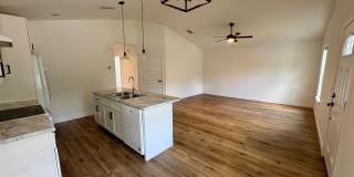 2 bed 1 bath Gallery 3
