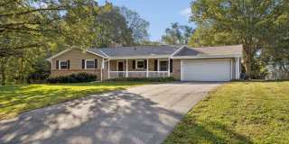 Furnished 3 Bedroom With Tons of Space!! Gallery 1