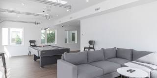 Graduate Pointe Gallery 70