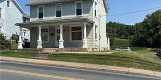 4414 Main Street Gallery 1