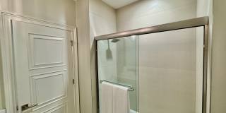 365 5th Avenue South - 303 Gallery 33