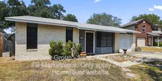 305 Vivian Dr Gallery 1