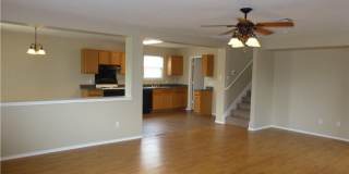 Beautiful Home on A Cul De Sac with Large Backyard Gallery 4