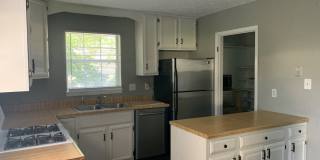 Sandusky Home With Main Level Master Bedroom Gallery 5
