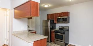 3710 N Sheffield Gallery 1