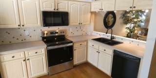 Spacious 2-Bedroom, 2-Bath Villa with Pond Views and Garage in Largo! Gallery 11